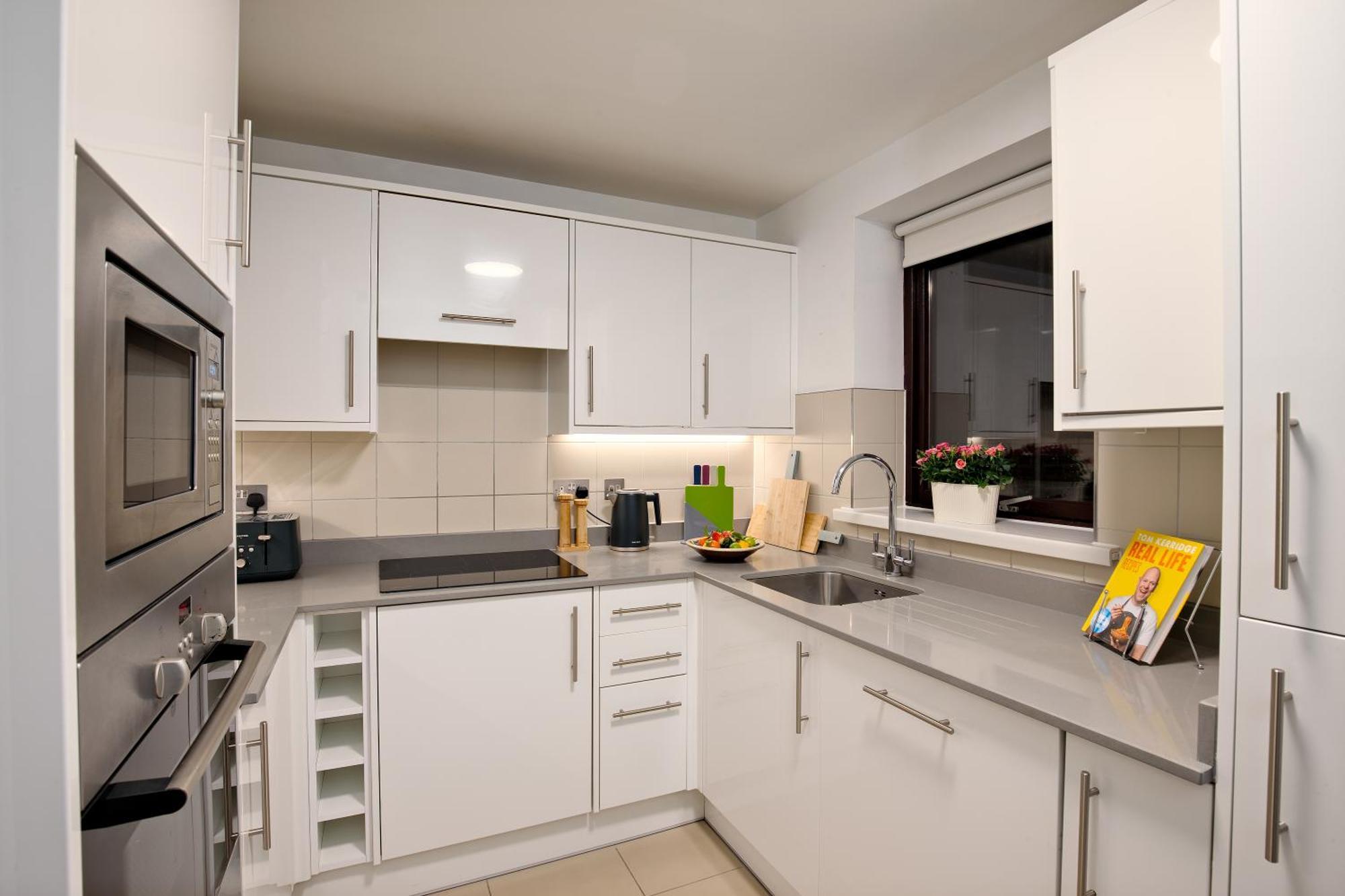 Monarch House - Serviced Apartments - Kensington Londres Extérieur photo